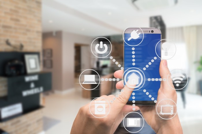 Six Easy Ways to Turn Your House into a Smart Home - Nerd Alert How to Turn Your Old House into a Smart Home